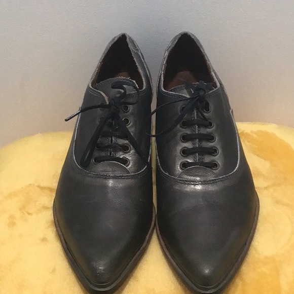 EUC SIXTYSEVEN Distressed Leather Lace Up Gray Oxford Shoes Low Heel - Picture 2 of 16